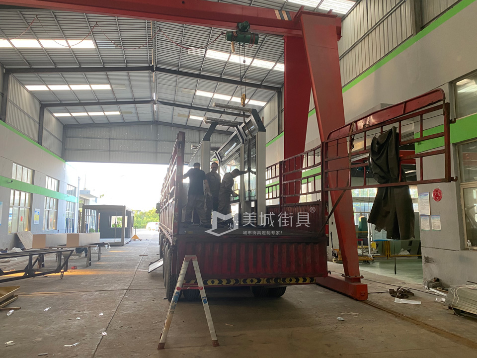 公交站臺(tái)候車亭發(fā)貨圖 公交站臺(tái)候車亭發(fā)貨圖